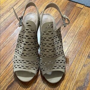 NIC+ZOE Tan Cutout Sandals